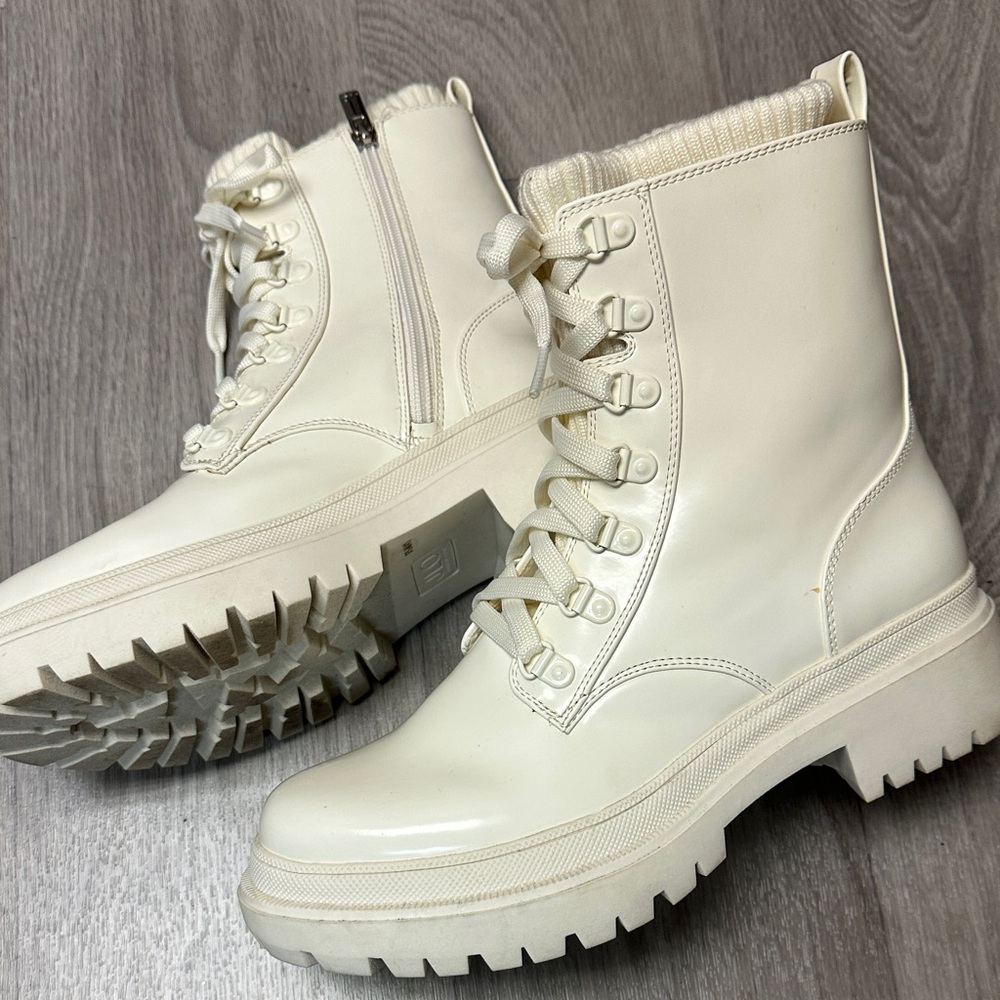 Jennifer Lopez Cream Lace-Up Combat Boots
